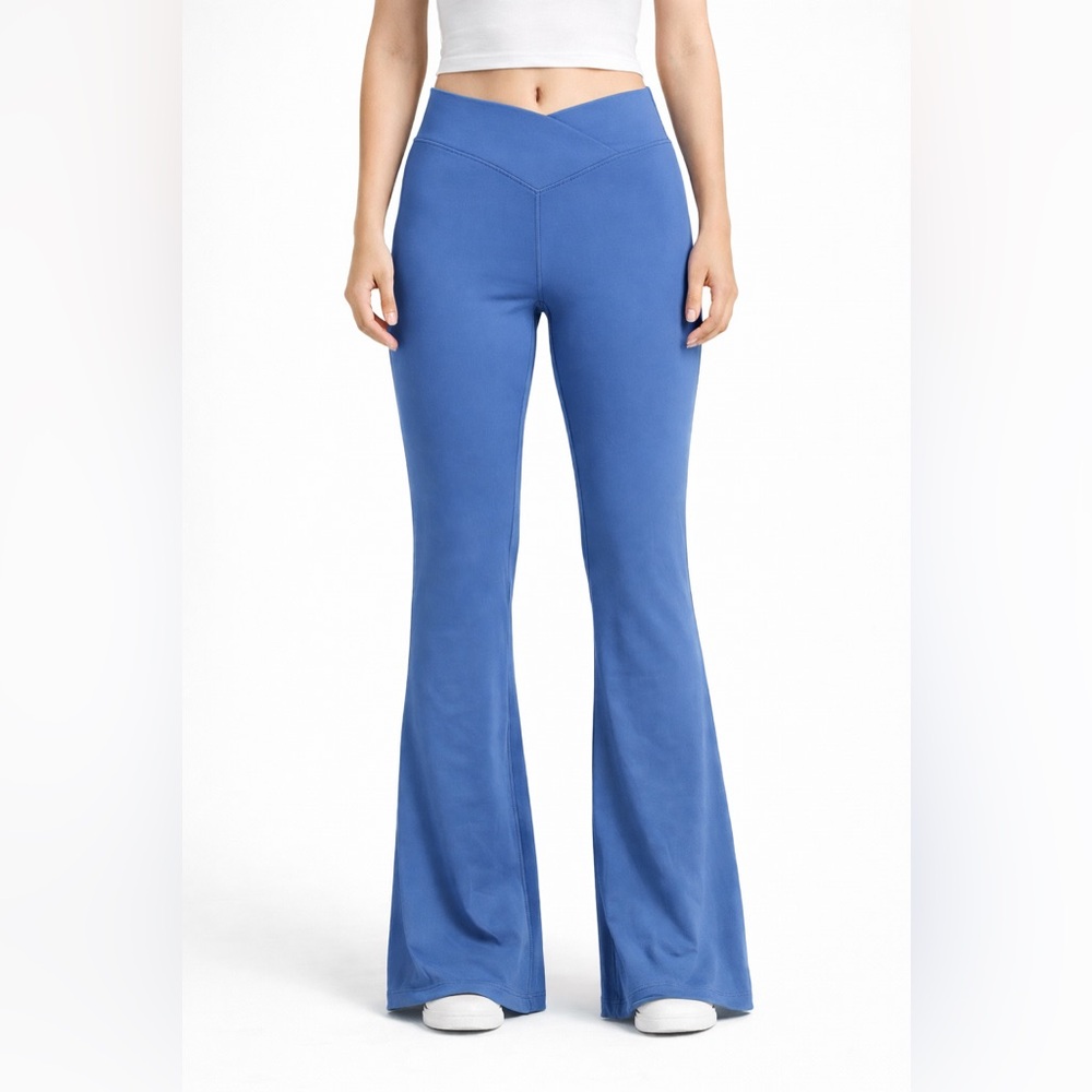 NEW Offline By Aerie Women High Rise Real Me‎ Flare Legging Blue M